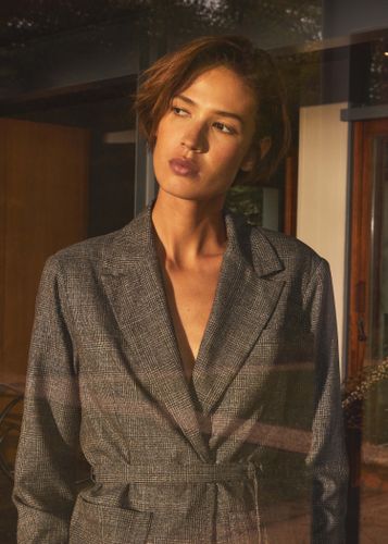 Veste grise à carreaux ceinturée - La Fée Maraboutée - Modalova