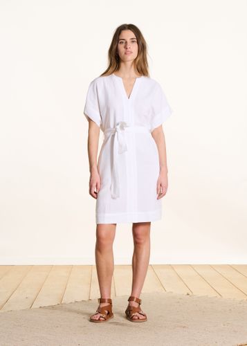 Robe courte ample blanche à manches courtes - La Fée Maraboutée - Modalova