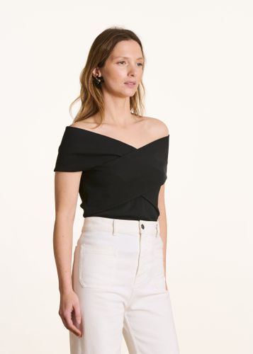 T-shirt noir col bardot croisé - La Fée Maraboutée - Modalova