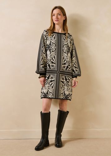 Robe courte et en maille jacquard bicolore - La Fée Maraboutée - Modalova