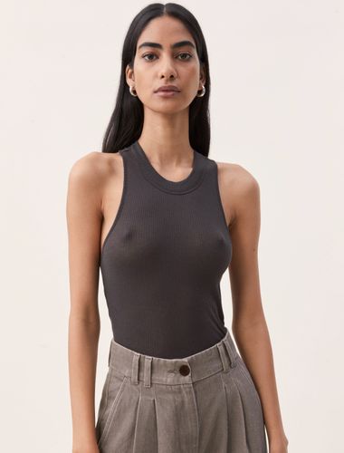 Tyro Tank in Licorice - Ninety Percent - Modalova