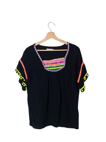 Haut Fluide Mja Avec Broderies Et Pompons (T5971) - Label Emmaus - Modalova