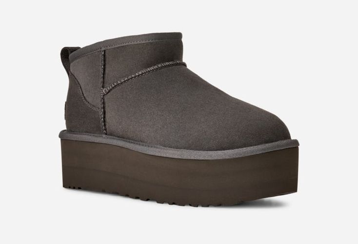 Botte Classic Ultra Mini à plateau in Black, Taille 42, Daim - Ugg - Modalova