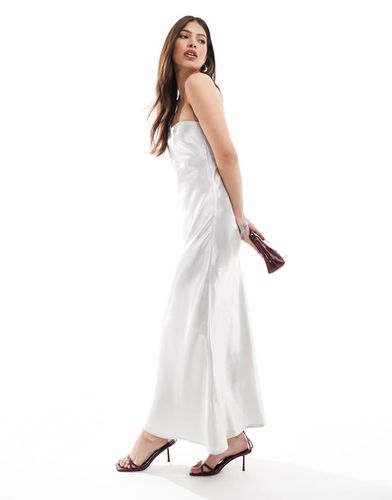 Robe bandeau longue en satin à ourlet plongeant - 4Th & Reckless - Modalova