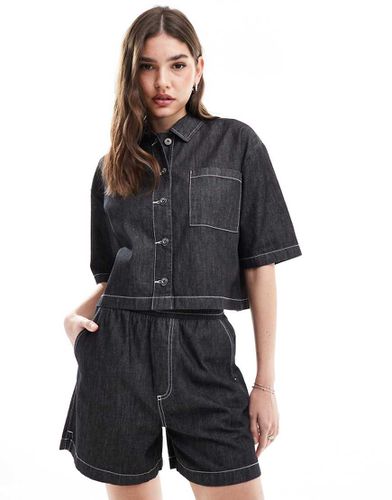 Chemise en jean oversize et légère à manches courtes et coutures contrastantes - Collusion - Modalova