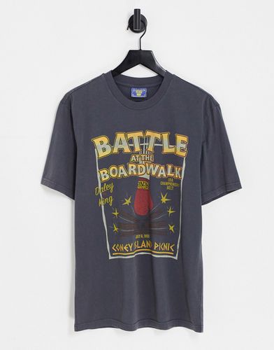 T-shirt à inscription Battle Boardwalk sur la poitrine - Gris foncé - Coney Island Picnic - Modalova