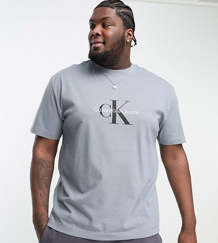 Big & Tall - T-shirt oversize avec logo monogramme sur la poitrine - Calvin Klein Jeans - Modalova