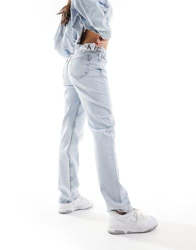 Jean droit à taille basse - Délavage clair - Calvin Klein Jeans - Modalova