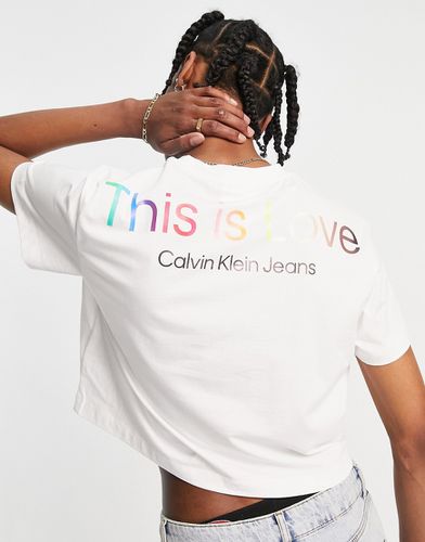 Pride Capsule - T-shirt crop top à inscription - Calvin Klein Jeans - Modalova