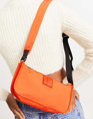 Sac porté épaule en nylon - corail - Calvin Klein Jeans - Modalova