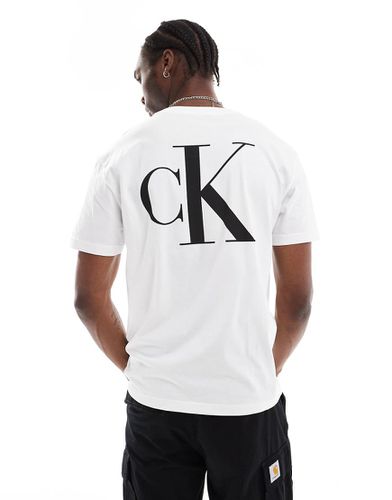 T-shirt à imprimé logo au dos - Calvin Klein Jeans - Modalova