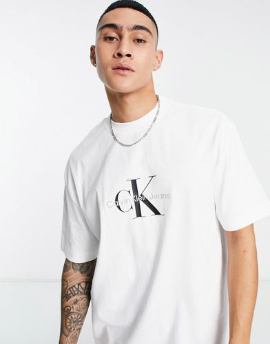T-shirt oversize avec logo monogramme sur la poitrine - Calvin Klein Jeans - Modalova