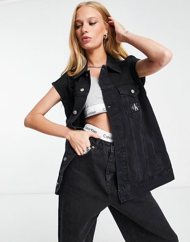 Veste en jean oversize sans manches - Calvin Klein Jeans - Modalova