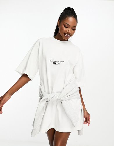 Robe t-shirt oversize à logo et imprimé fleur - Calvin Klein - Modalova