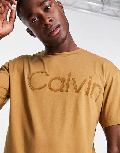 T-shirt confort en coton avec grand logo floqué - Fauve - Calvin Klein - Modalova