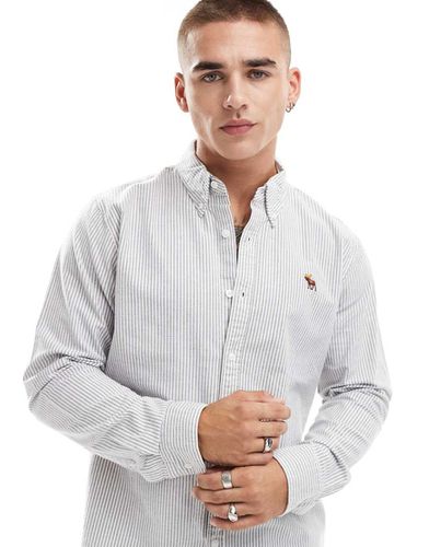 Chemise Oxford à rayures avec logo emblématique - foncé - Abercrombie & Fitch - Modalova