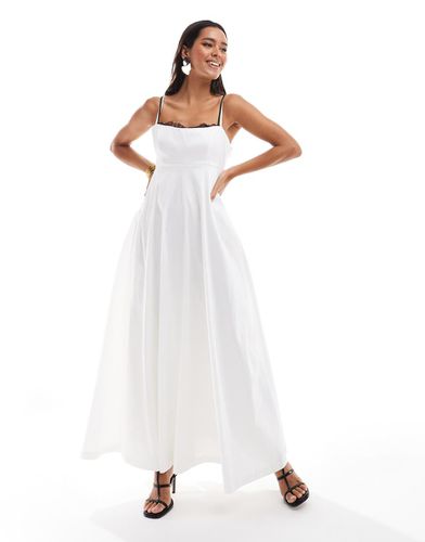 Robe longue à taille plongeante avec détail en dentelle - Abercrombie & Fitch - Modalova