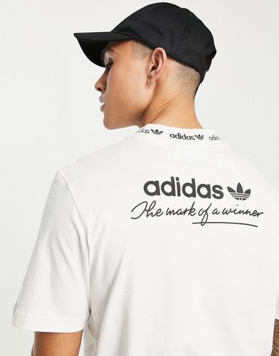 Trefoil Linear - T-shirt côtelé à imprimé au dos - Adidas Originals - Modalova