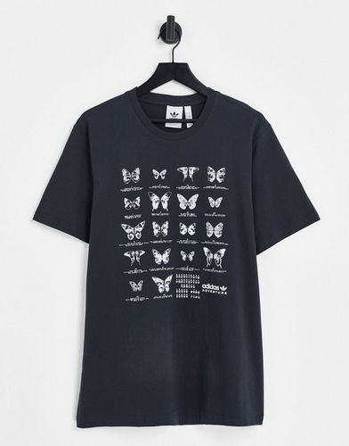 Adventure - T-shirt à imprimé papillons - Adidas Originals - Modalova