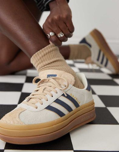 Gazelle Bold - Baskets à semelle plateforme - Crème et bleu marine - Adidas Originals - Modalova