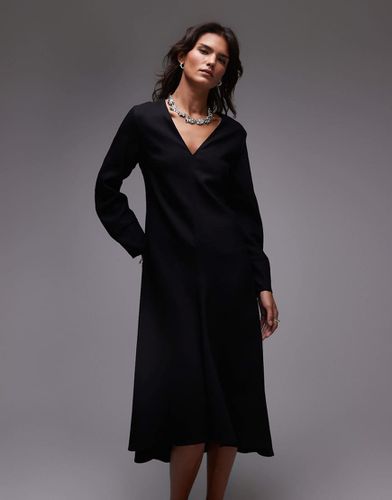 Robe longue à col V et ourlet asymétrique en laine mélangée - Noir - Arket - Modalova