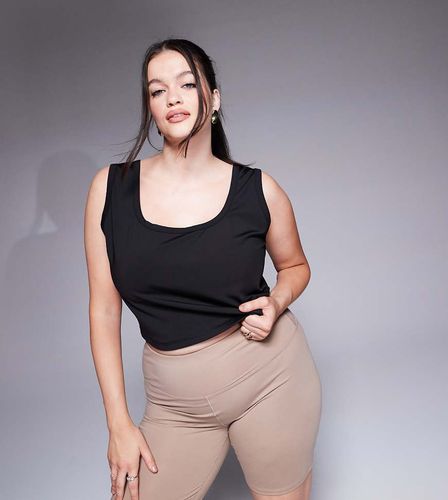 Curve - Débardeur de sport raccourci à encolure dégagée - Asos 4505 - Modalova