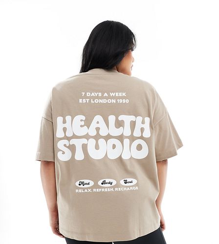 Curve - T-shirt oversize épais avec imprimé Health Studio » au dos - Latte - Asos 4505 - Modalova