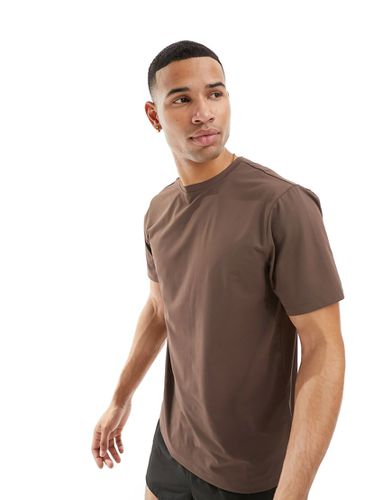 Icon - T-shirt de sport en tissu à séchage rapide - Marron - Asos 4505 - Modalova