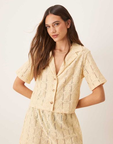 Chemise d'ensemble dcontracte en crochet semi-transparent - Babeurre - Asos Design - Modalova