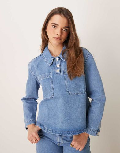 Crop top en denim à col boutonné - moyen - Asos Design - Modalova