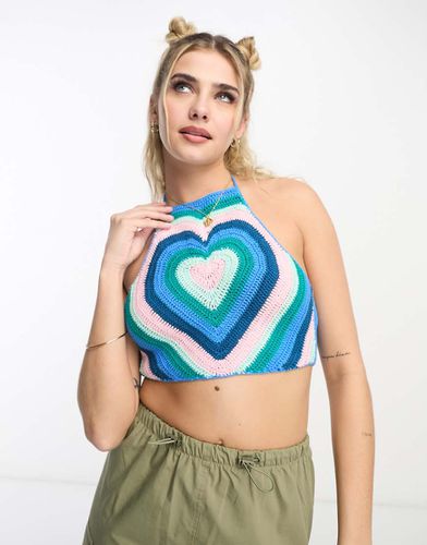 Crop top en maille crochetée motif caur - Asos Design - Modalova