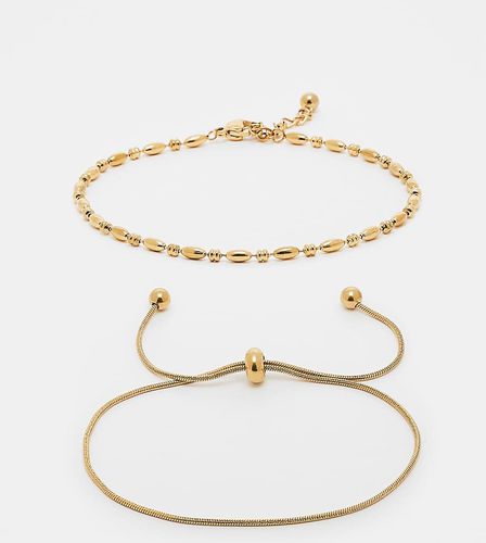 ASOS DESIGN Curve - Lot de 2 bracelets d'amitié chaîne fine en acier inoxydable étanche avec pochette cadeau - Asos Curve - Modalova