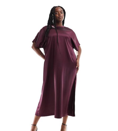 ASOS DESIGN Curve - Robe t-shirt mi-longue et oversize en satin - Bordeaux - Asos Curve - Modalova