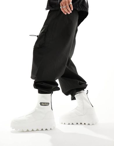 Bottines souples chunky zippées avec détail style motard - Blanc - Asos Design - Modalova