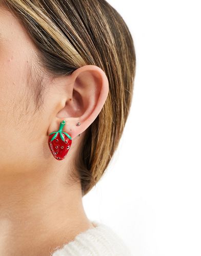 Boucles d'oreilles fraises en émail avec cristaux - Asos Design - Modalova