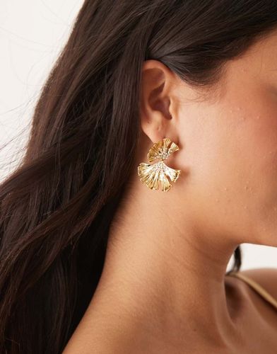 Boucles d'oreilles pendantes avec cristaux et feuilles texturées - Asos Design - Modalova