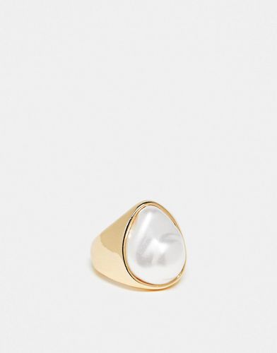 Bague ornée d'une perle d'eau douce fantaisie - Asos Design - Modalova