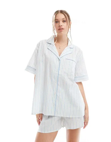 Ensemble de pyjama tissé chemise manches courtes et short à rayures - Asos Design - Modalova