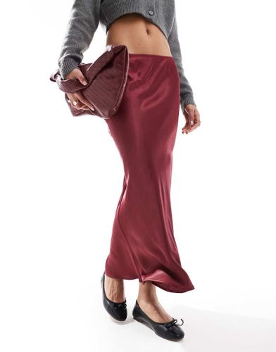 Jupe longue en satin - Bordeaux - Asos Design - Modalova