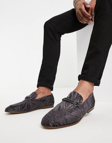 Mocassins en velours avec mors en chaîne et semelle contrastante - Asos Design - Modalova