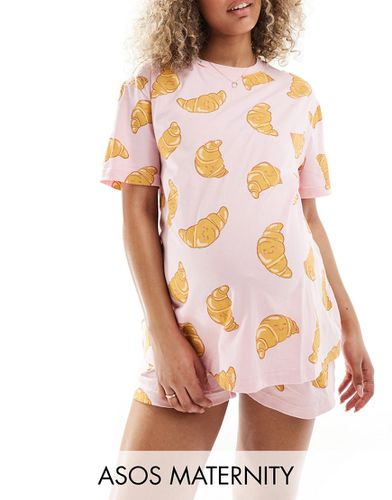 Maternity - Pyjama avec t-shirt oversize et short à imprimé croissants - Asos Design - Modalova