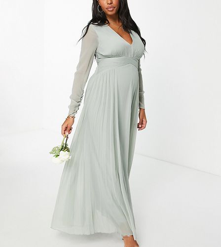 ASOS DESIGN Maternity - Robe de demoiselle d'honneur longue froncée à la taille avec manches longues et jupe plissée - Olive - ASOS Maternity - Modalova