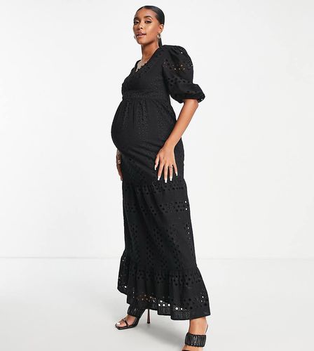 ASOS DESIGN Maternity - Robe mi-longue effet étagé en broderie anglaise avec décolleté plongeant boutonné - Asos Maternity - Modalova