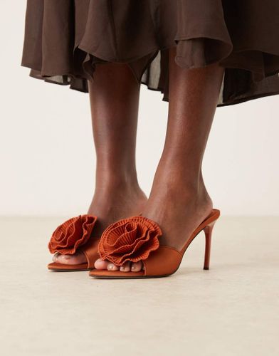 Naomi - Mules  talon haut et dtail fleur - Rouille - Asos Design - Modalova