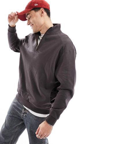 Sweat-shirt oversize à col cheminée zippé - Marron - Asos Design - Modalova