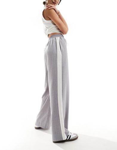 Pantalon à enfiler avec empiècement contrastant - Gris rayé - Asos Design - Modalova