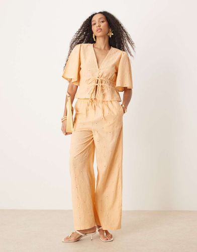 Pantalon  enfiler d'ensemble avec broderies fleuries - Abricot - Asos Design - Modalova