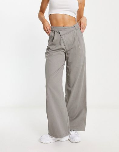 Pantalon dad à taille asymétrique - Asos Design - Modalova