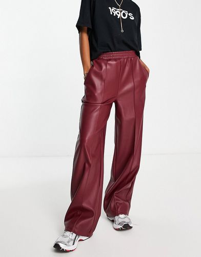 Pantalon de jogging droit en similicuir stretch - Lie-de-vin - Asos Design - Modalova