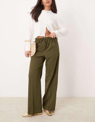 Pantalon de tailleur rayé à enfiler - Olive - Asos Design - Modalova